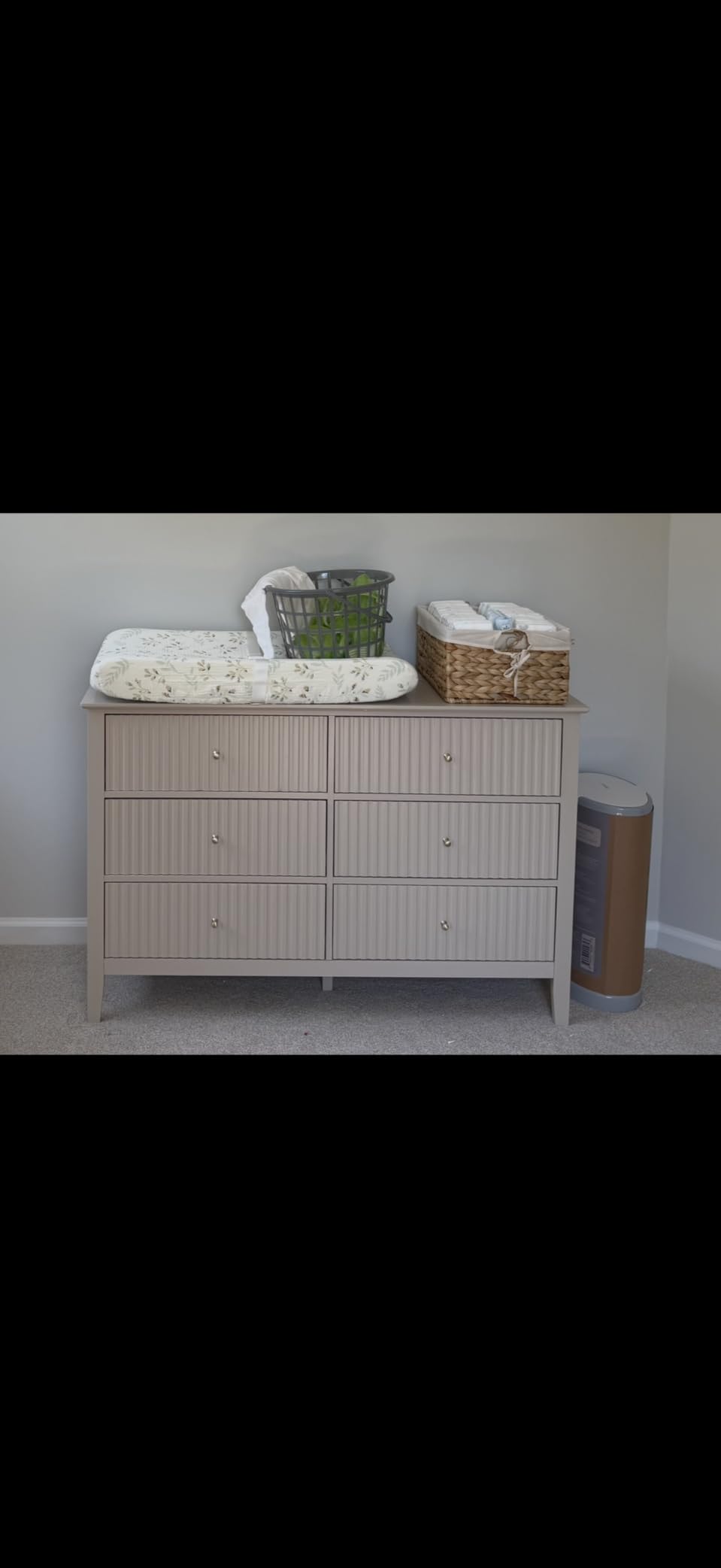 RoyalCraft 6 Drawer Dresser with Lighted Mirror, White Fluted Modern Wood Chest of Drawers, Long Dresser for Bedroom Storage customer photo 1