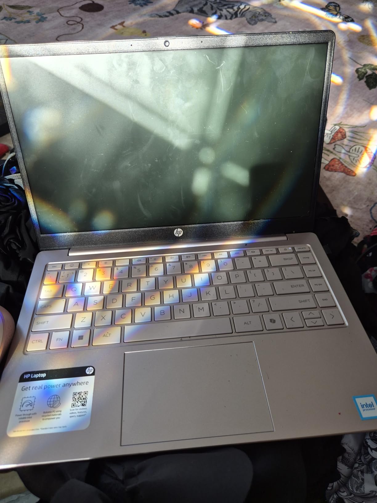 HP 14-inch Ultra Light Laptop W/1 Year Office 365 & AI-Copilot, Intel Processor N150, 16GB RAM, 416GB Storage (128GB UFS + 288GB Docking Set), HD Camera, Long Battery Life, Wi-Fi 6, Win 11s, Green customer photo 2