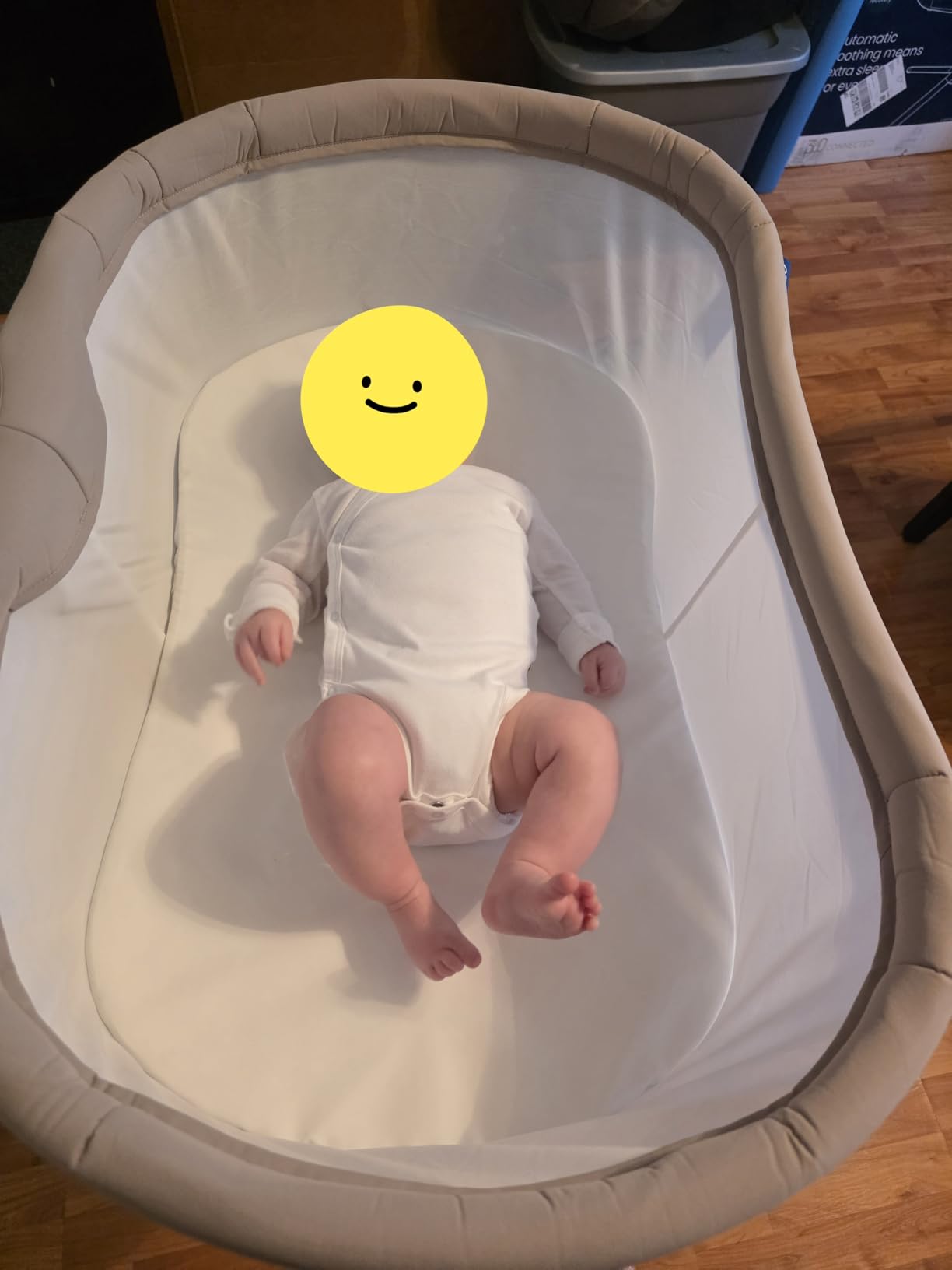 HALO BassiNest Connected Swivel Sleeper 3.0 - Smart Bassinet with AutoSoothe, 360° Swivel, Cry Detection, Rocking, Vibration & Soothing Sounds, Easy Lowering Wall, Warm Grey customer photo 2