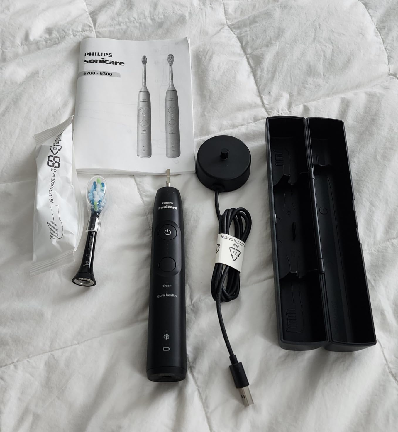Philips Sonicare 5950 Rechargeable Electric Toothbrush, 2 Brush Head, Black | 1000% More Plaque Removal, Pressure Sensor, 6 Brush Settings, 21-Day Battery, Includes Travel Case, HX7131/03 customer photo 2