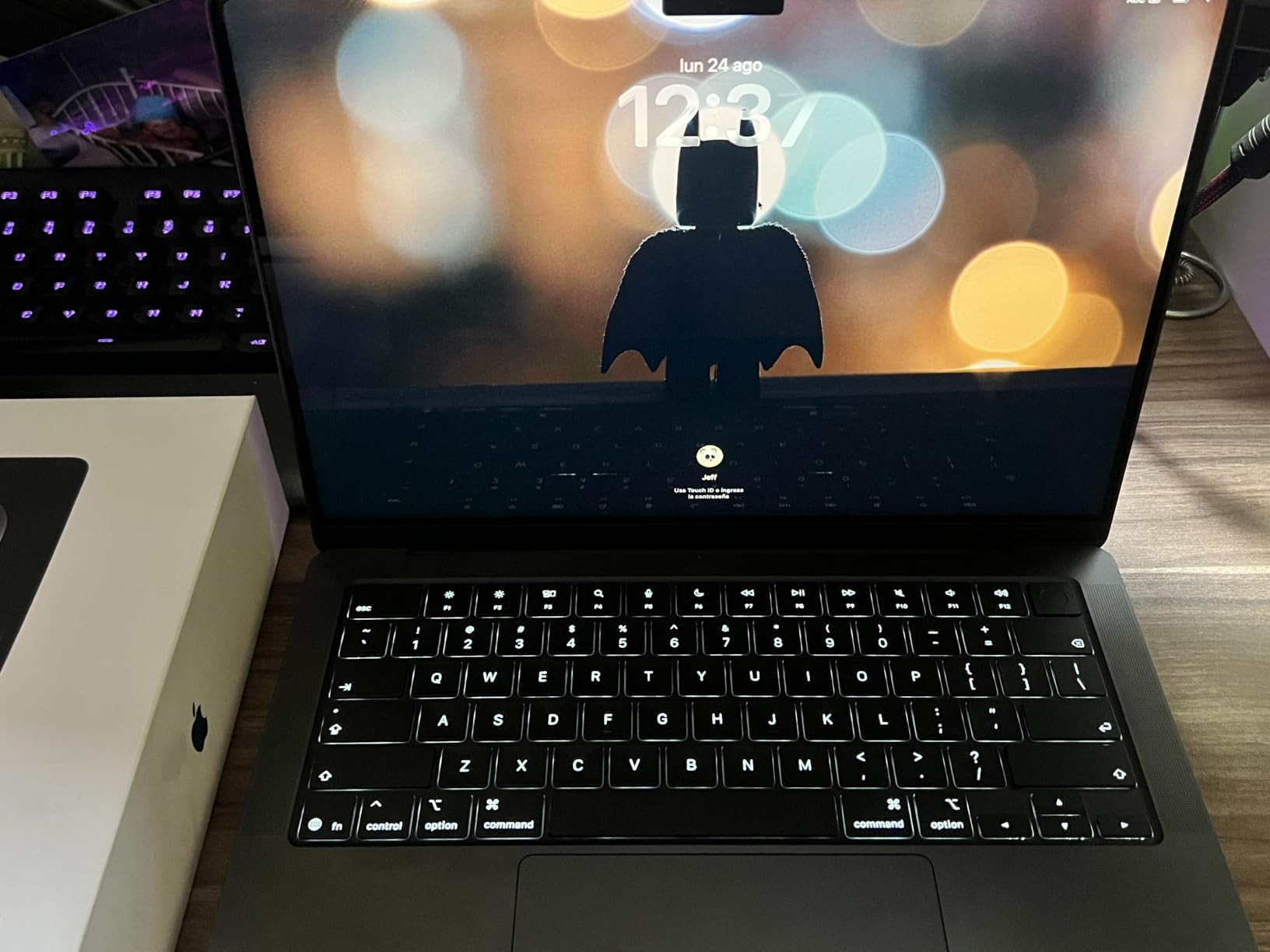 2026 MacBook Pro Laptop with Apple M5 Pro chip with 15-core CPU and 16-core GPU: Built for AI, 14.2-inch Liquid Retina XDR Display, 24GB Unified Memory, 1TB SSD, Wi-Fi 7; Space Black customer photo 1