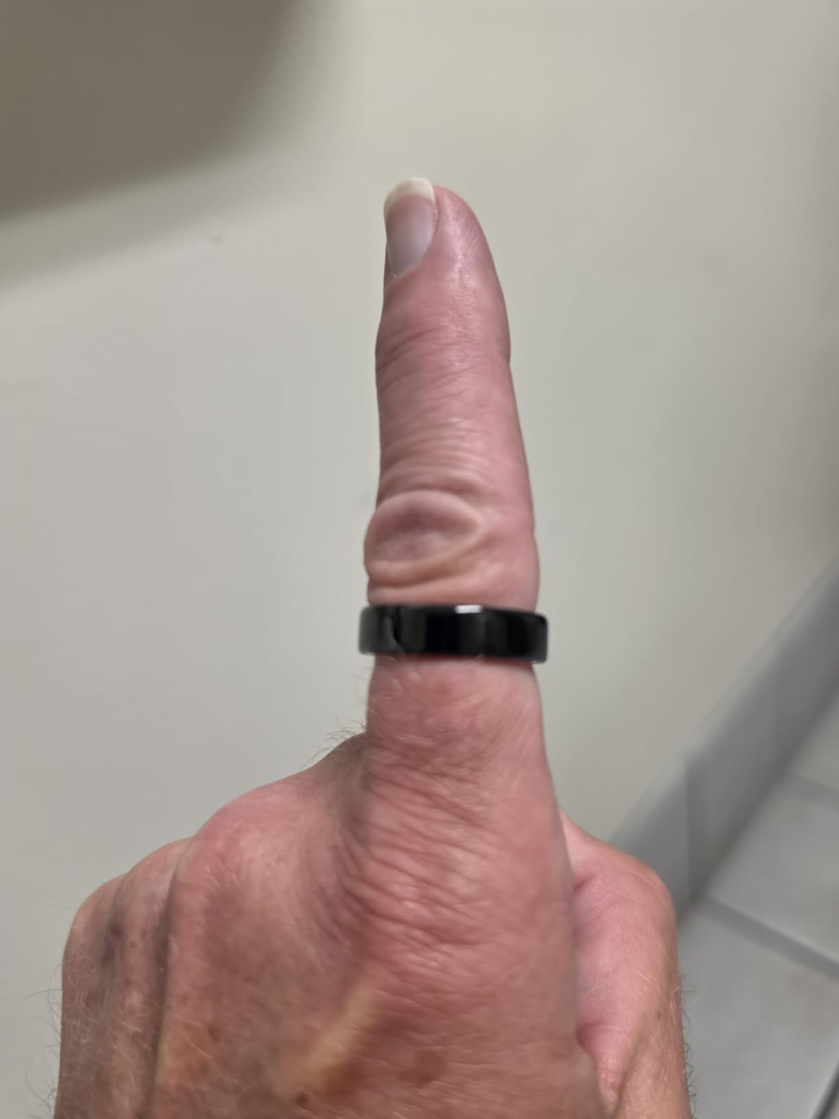 Oura Ring 5 Smart Ring - Silver - Size 10 - Fitness & Sleep Tracker | World's Smallest Smart Ring, Activity, Women's Health, AI Advisor, 1 Week Battery Life, IP68 Waterproof, Size Before You Buy customer photo 1