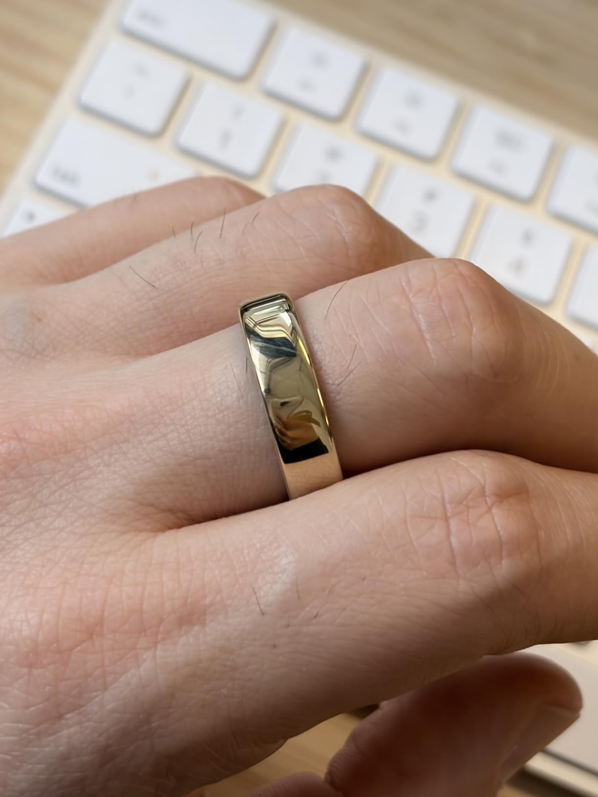 Oura Ring 5 - Gold - Size 8 - Smart Ring Health Tracker - Sleep, Activity, Women's Health, AI Advisor, 1 Week Battery Life, Oura App, Android & iOS Compatible customer photo 1