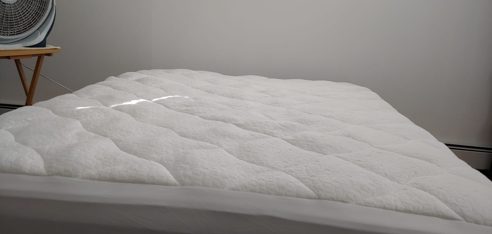 Viscosoft Cooling Pillow Top Mattress Pad - Queen Size - 750 GSM Fill customer photo 2
