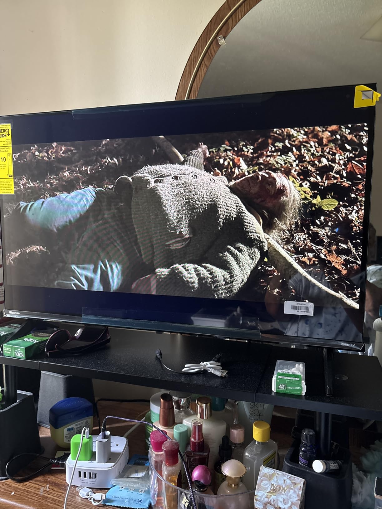 Hisense 32-Inch Class QD4SR Series Hi-QLED HD Smart Roku TV (32QD4HSR, 2026 Model) – Hi-QLED Color, Dolby Audio, Compatible with Alexa, Full Array LED, Slim Bezel Design customer photo 1