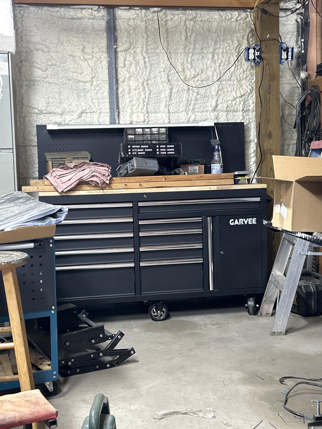 Garvee 60 in Rolling Tool Chest, 10 Drawers Mobile Garage Tool Cabinet | Heavy Duty 1750 LBS Load Workbench with Pegboard & Charging Station for Workshop, Gray customer photo 1