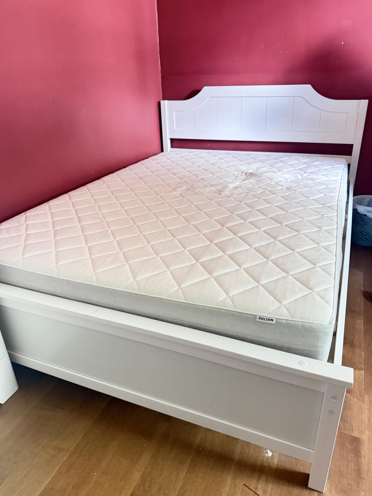 GIANTEX Wood Queen Size Bed Frame with Headboard, Farmhouse Solid Platform Bed w/Wooden Slat Support Mattress Foundation, Under-Bed Storage, No Box Spring Needed, Walnut customer photo 1