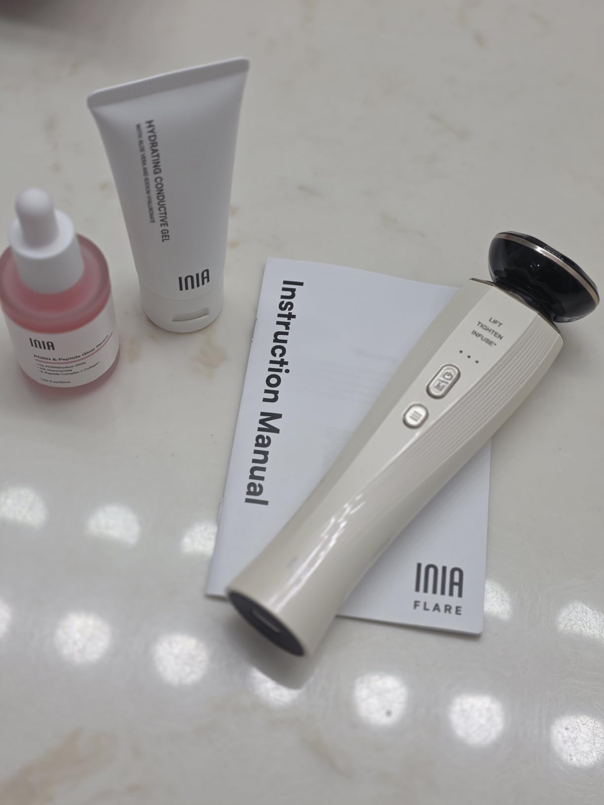 INIA Flare 3-in-1 Microcurrent Facial Device Red Light Therapy for Face | Beauty Device, Face Massager Tool with Heat & Vibration, for Puffiness & Smoothing, for Clear, Radiant, for Daily Skincare customer photo 1
