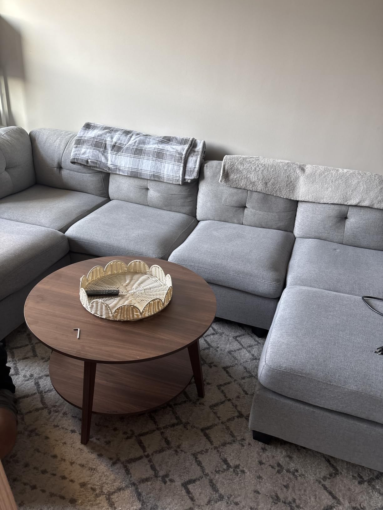 VASAGLE Round Coffee Table, Living Room Table with Tambour Design customer photo 1