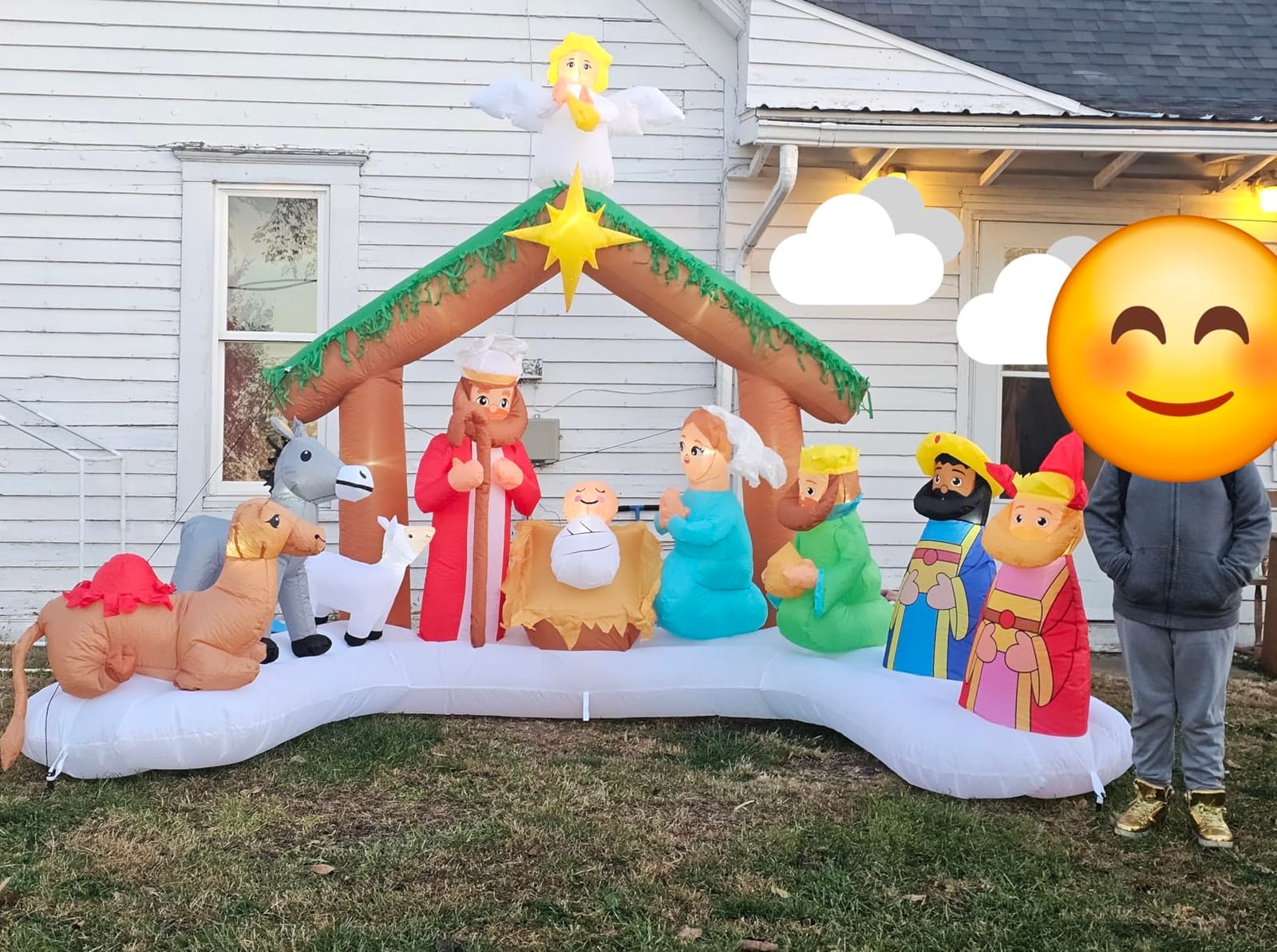 Toiyjofe 12FT Christmas Nativity Scene Inflatable with Jesus, Mary & Joseph | Built-in LED Lights, Large Outdoor Xmas Inflatable Yard Decor for Lawn, Church & Garden customer photo 1
