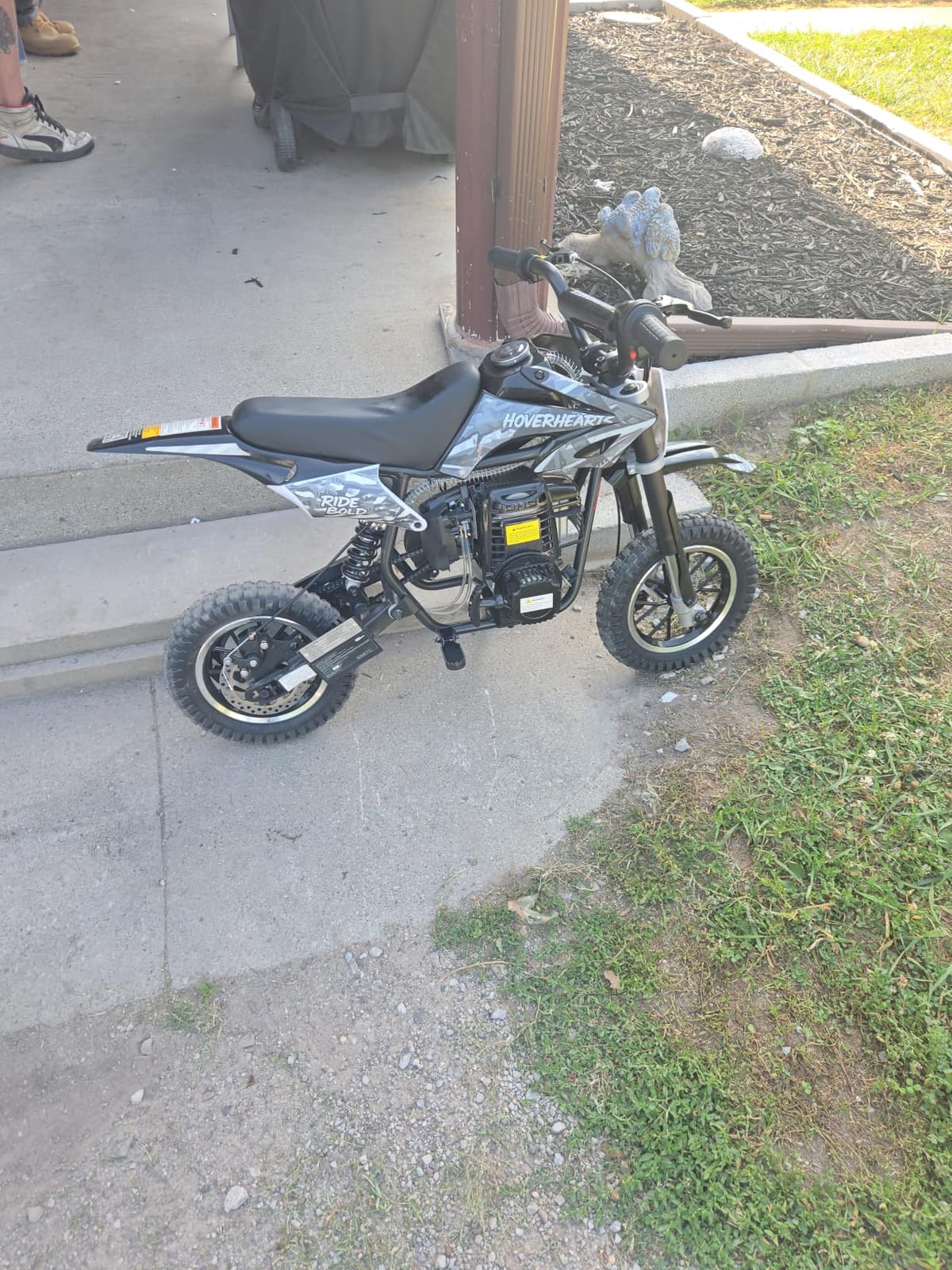 MOSTA Mini Bike, 4-Stroke Gas Powered Dirt Bike for Kids, Max 20Mph Kid Motorcycle with Disc Brakes and Shock Absorbor, No Oil Mix Needed (Black) customer photo 1