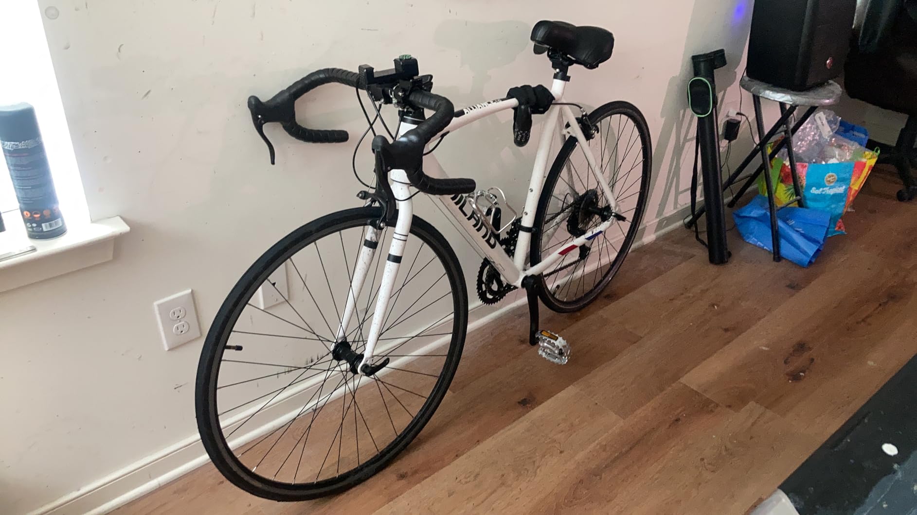 HILAND 700C Road Bike, Aluminum Racing Bike for Men Women Adult | Lightweight frame, Dual caliper brakes, 14-Speed drivetrain, 49/53/57cm frame, 85% Pre-assembled customer photo 1