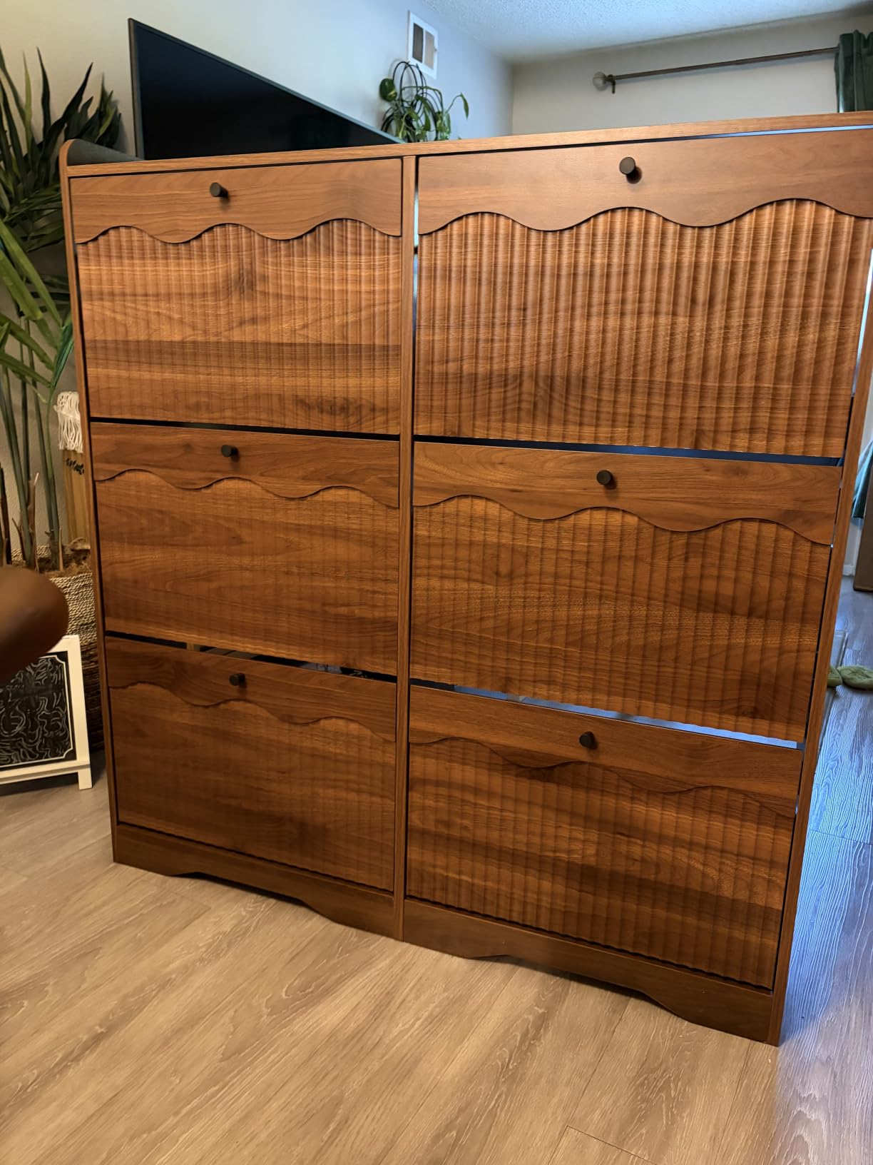 BORNOON Large Shoe Storage Cabinet with 6 Flip Drawers and Modern Wave-Edge Fluted Panels, High-Capacity Slim Shoe Rack for Entryway, Freestanding Organizer with Adjustable Shelves and Anti-Tip Kit customer photo 1