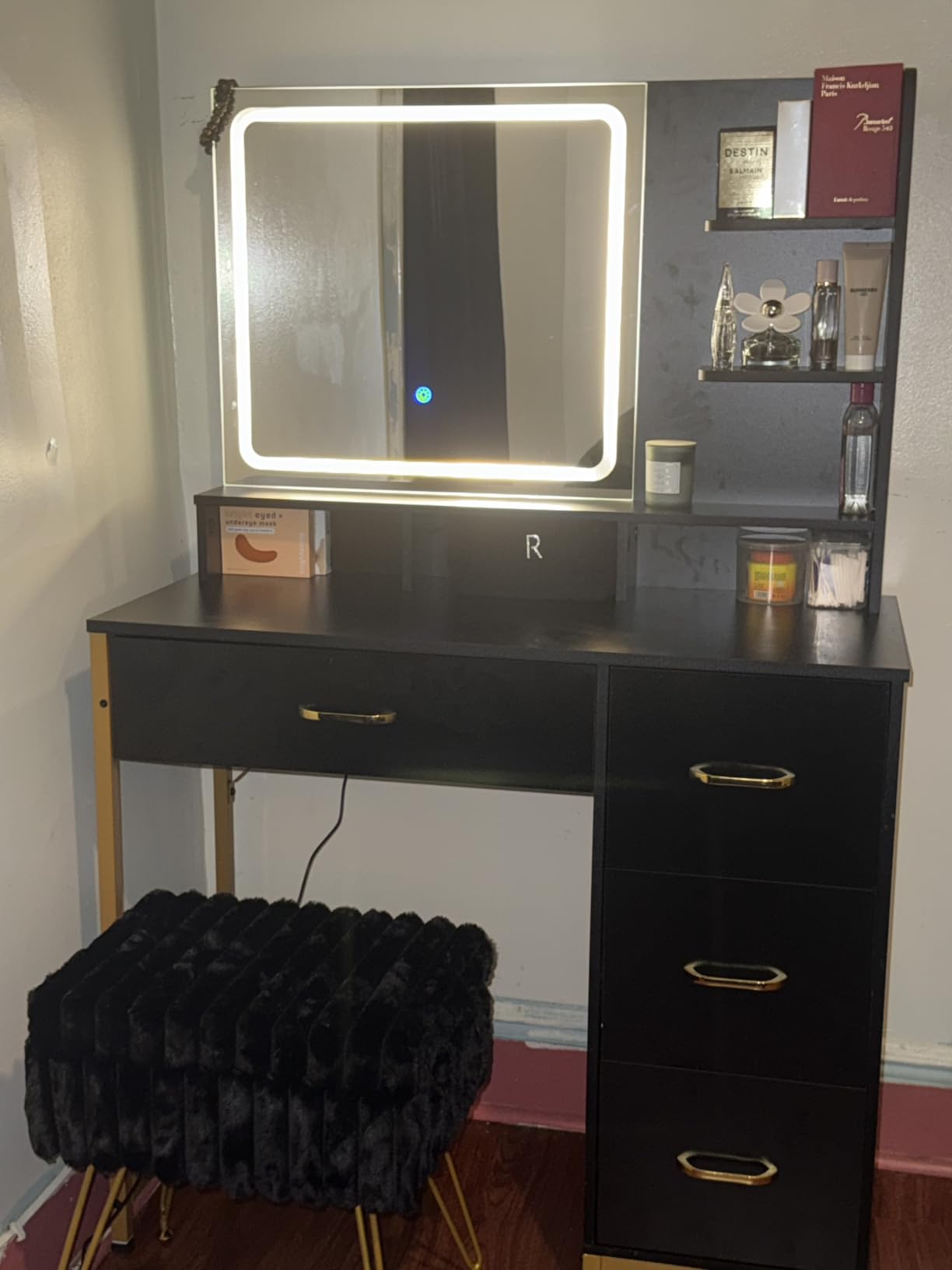 COMHOMA Vanity Desk with Mirror and Lights, Makeup Vanity Table with 4 Drawers & Storage Shelves, Large HD Mirror, 3 Color Modes & Adjustable Brightness, Modern Dressing Table for Bedroom, Black customer photo 2
