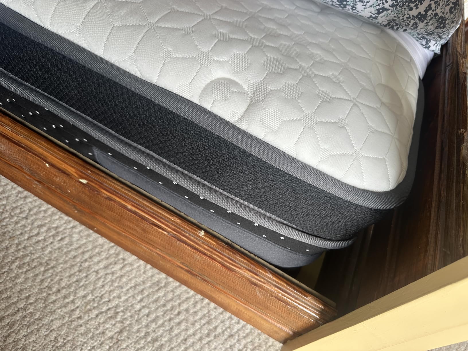 14 inch Queen Size Mattress, Hybrid Mattress in a Box with Zoned Lumbar Support for Side Sleepers, Pressure Relief, Fiberglass Free, 365 Nights Trial, 10 Years Warranty customer photo 1
