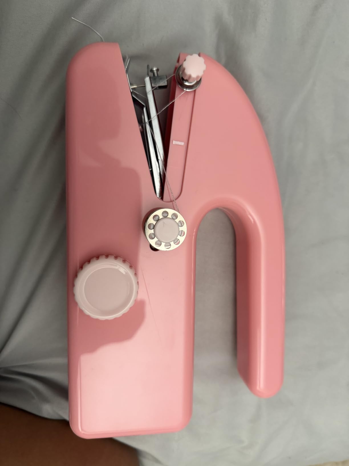 Hand Held Sewing Machine for Adults & Beginners, with a 15 PCS Basic Sewing Kit, Portable Mini Hand Sewing Machine, Dual Power (AC/DC) for Quick Repairs, DIY Projects on Clothes, Jeans, Home & Travel customer photo 2