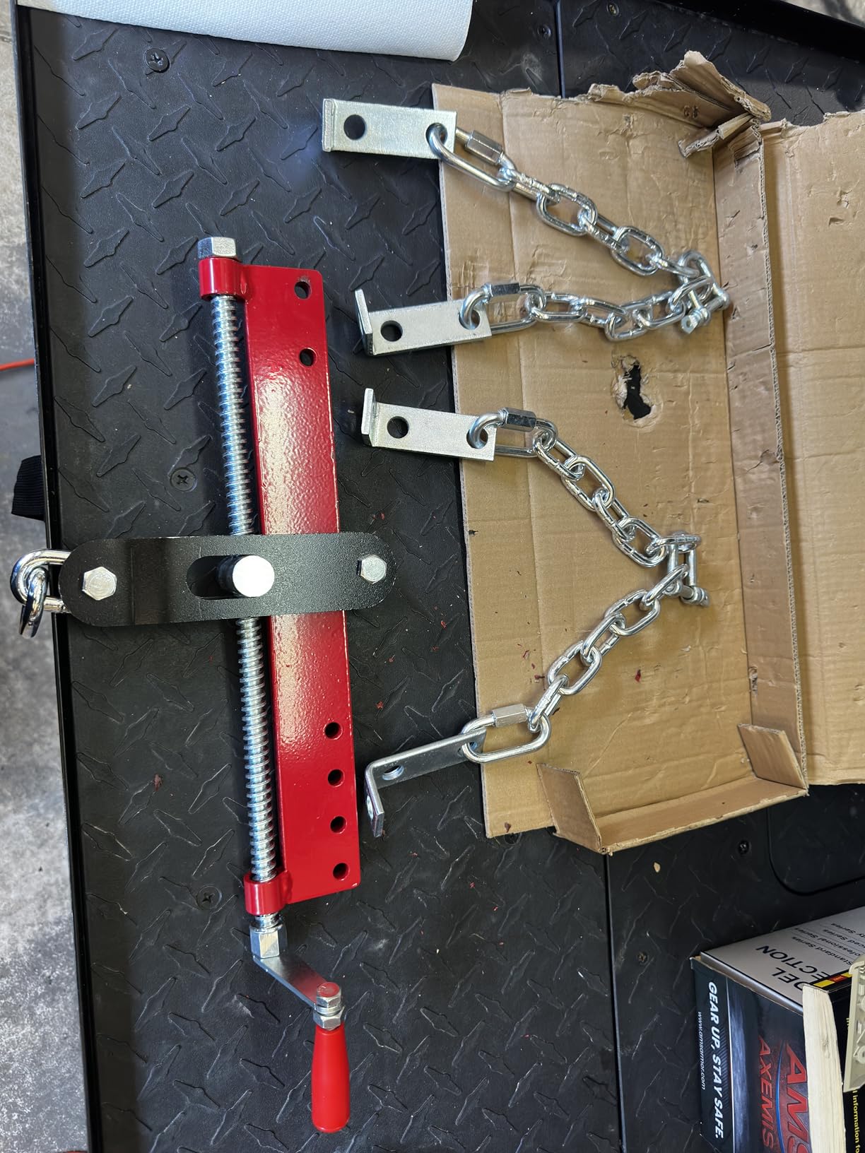 Garvee 2 Ton Engine Hoist, Hydraulic Cherry Picker Engine Crane, Yellow customer photo 2