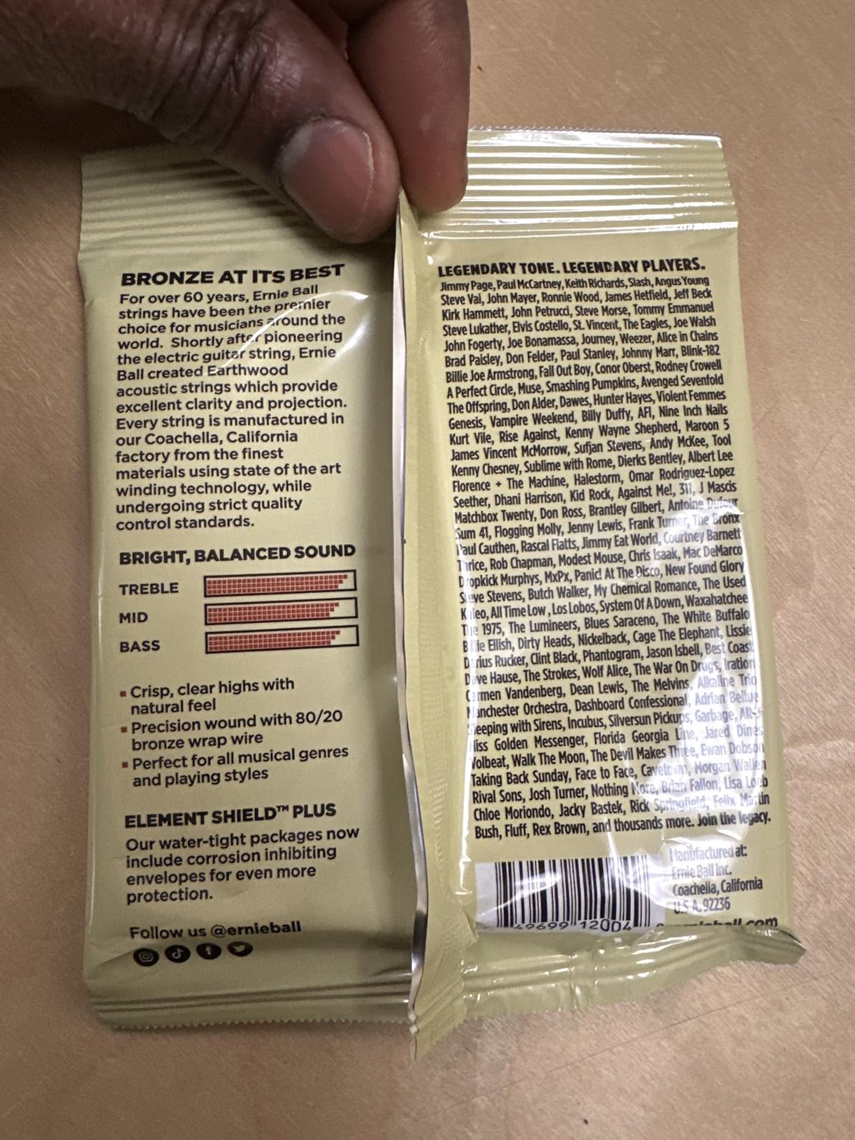 Ernie Ball Earthwood Light 80/20 Bronze Acoustic Guitar Strings, 11-52 Gauge (P02004) customer photo 2