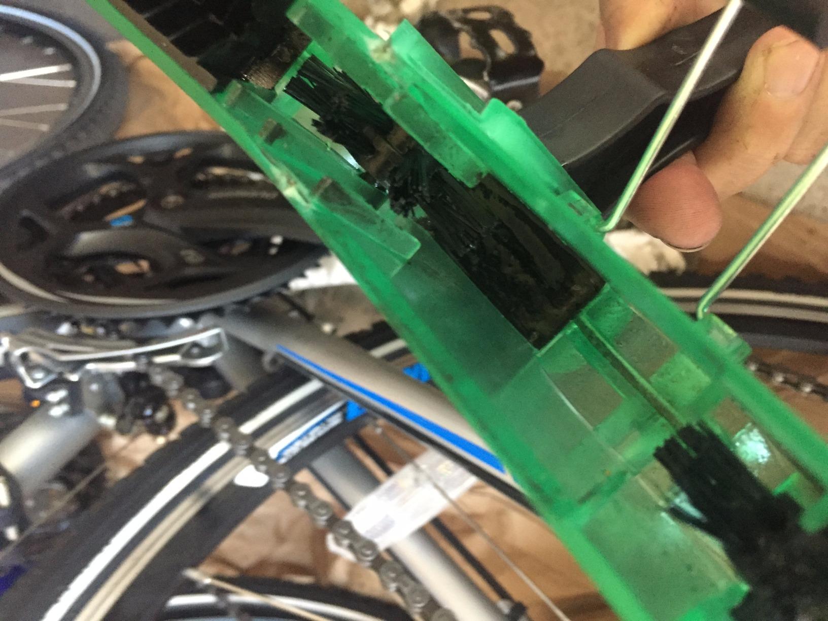 Finish Line Pro Chain Cleaner Kit with Degreaser and Chain Lubricant customer photo 2