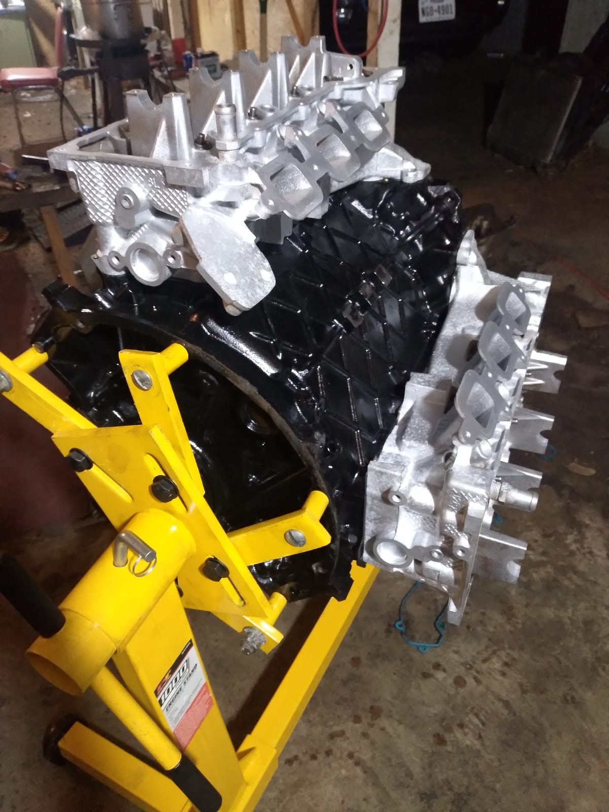 Performance Tool W41025 1000 lbs. Rotating Vehicle Engine Stand customer photo 1
