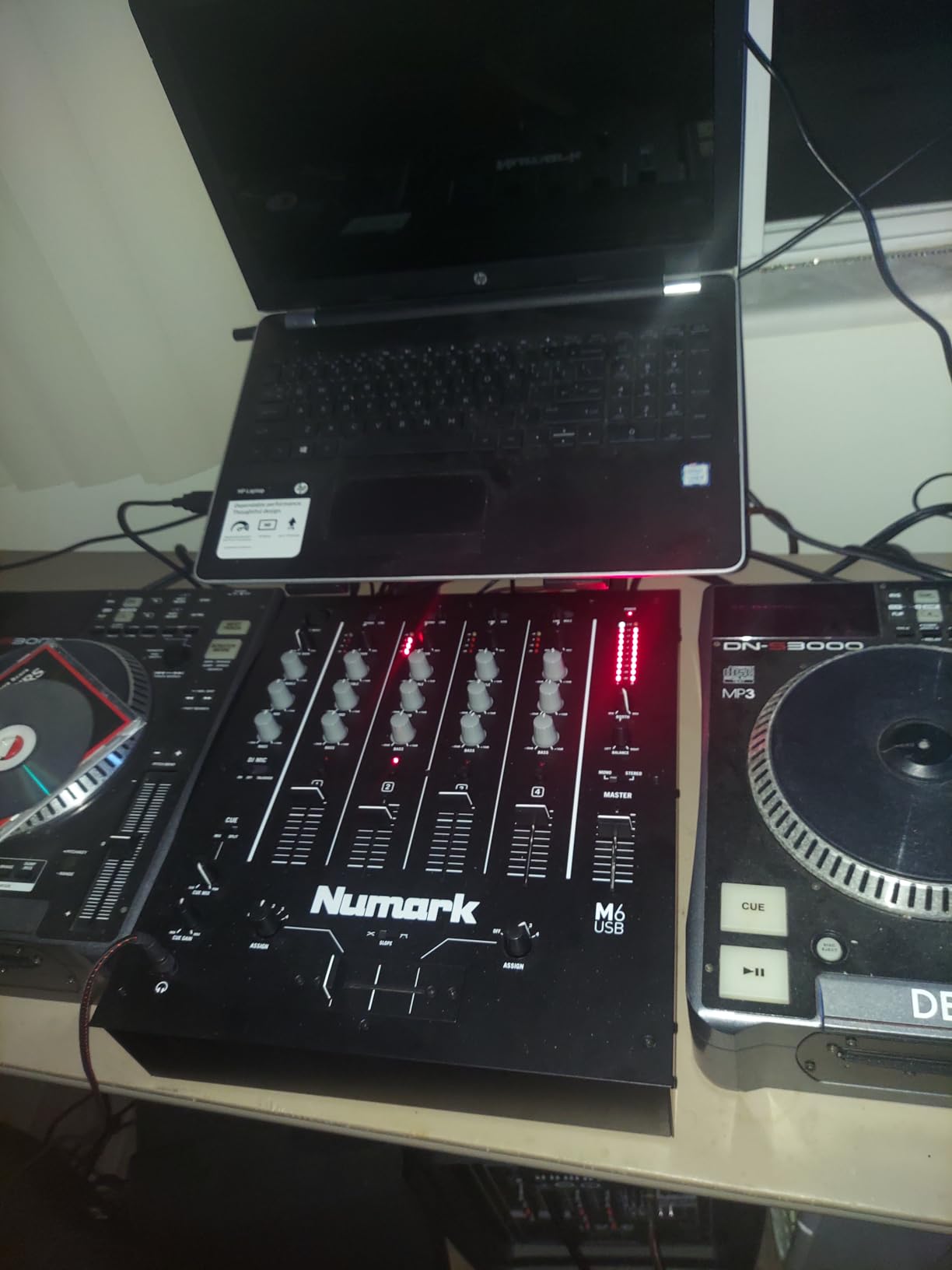 Numark M6 USB 4-Channel DJ Mixer customer photo 1