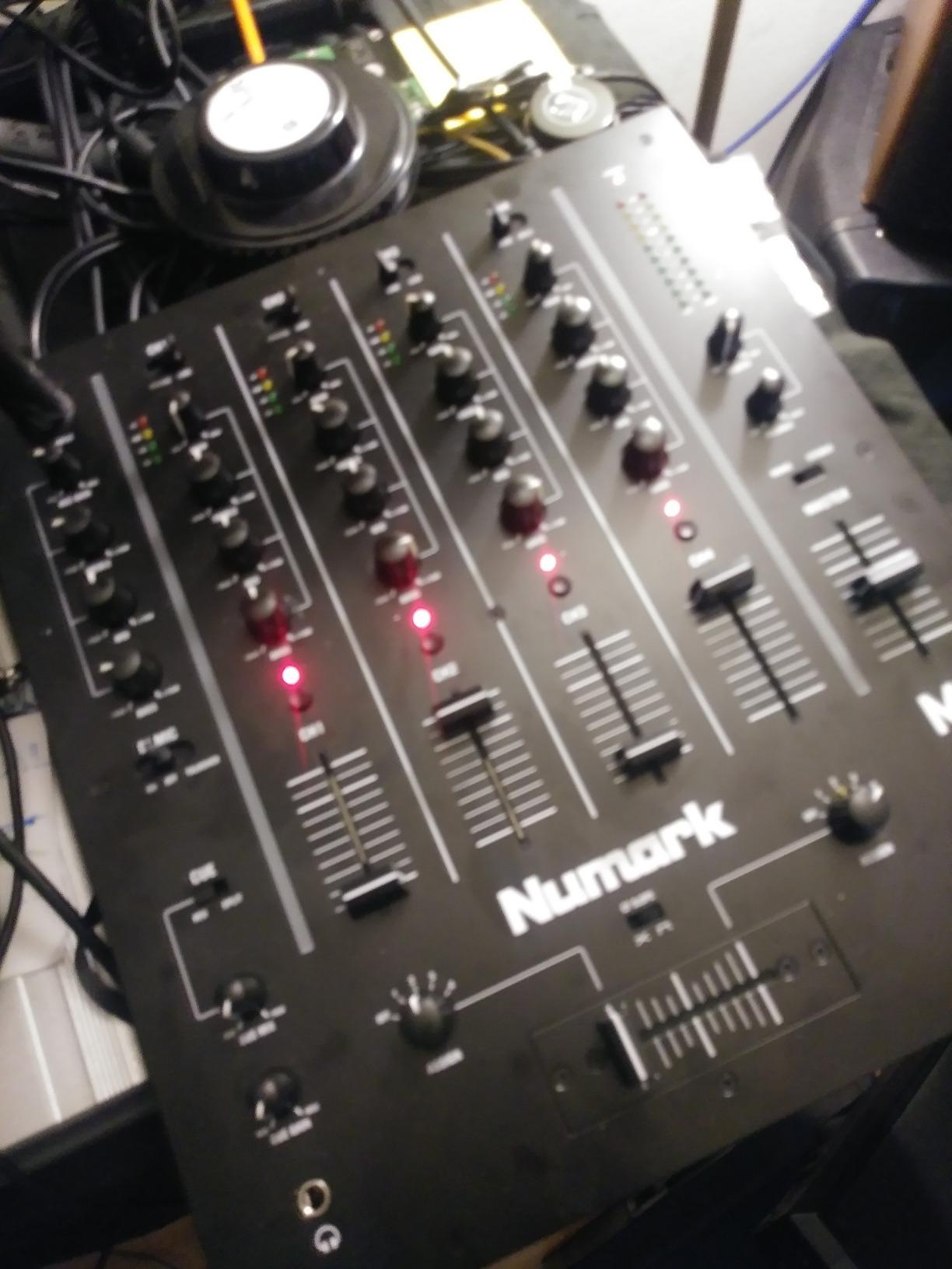 Numark M6 USB 4-Channel DJ Mixer customer photo 2