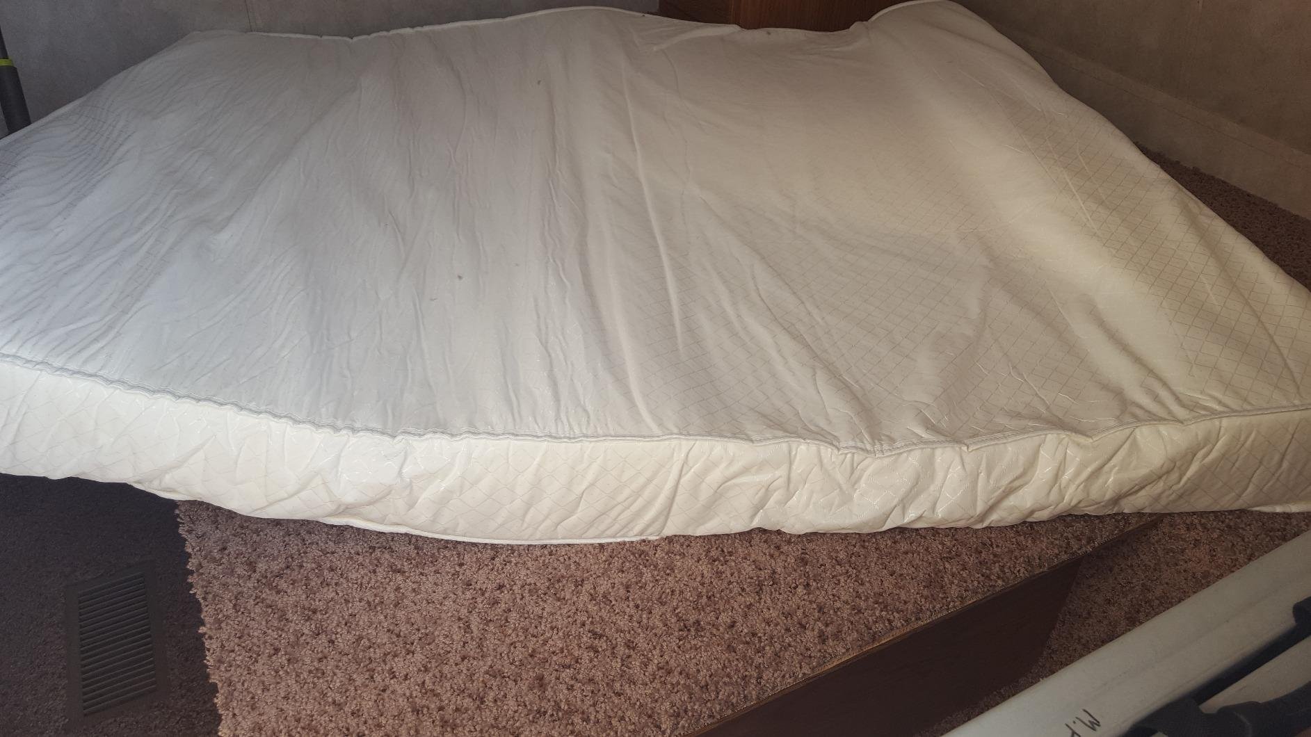 Short Queen Mattress for RV Camper, 6-Inch Memory Foam - CertiPUR-US Certified RV Mattress for a Comfortable Sleep - Open Cell Foam Trailer Bed Mattresses (60” x 75”) customer photo 1