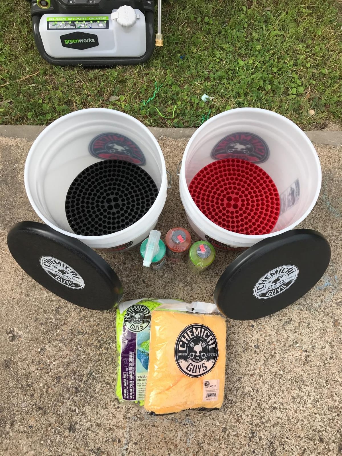 Chemical Guys Two Car Wash Bucket Kit with Dual Dirt Trap Filters, Chenille Wash Mitt, Mr. Pink, Citrus Wash, After Wash, and Drying Towel - 11 Items - Two Bucket Method Complete Setup customer photo 1