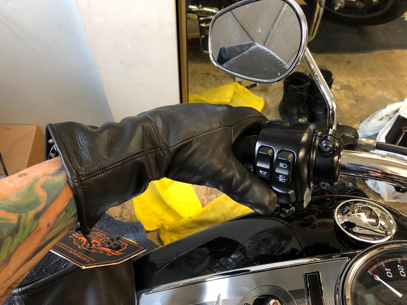 Milwaukee Leather Men's USA Northern Deerskin Leather Thermal Gauntlet Gloves customer photo 2