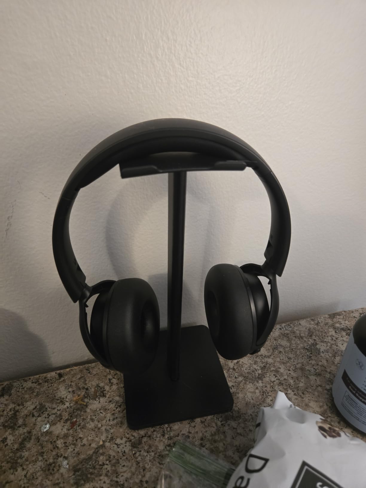 New Bee Headphone Stand Headset Holder Earphone Stand customer photo 1