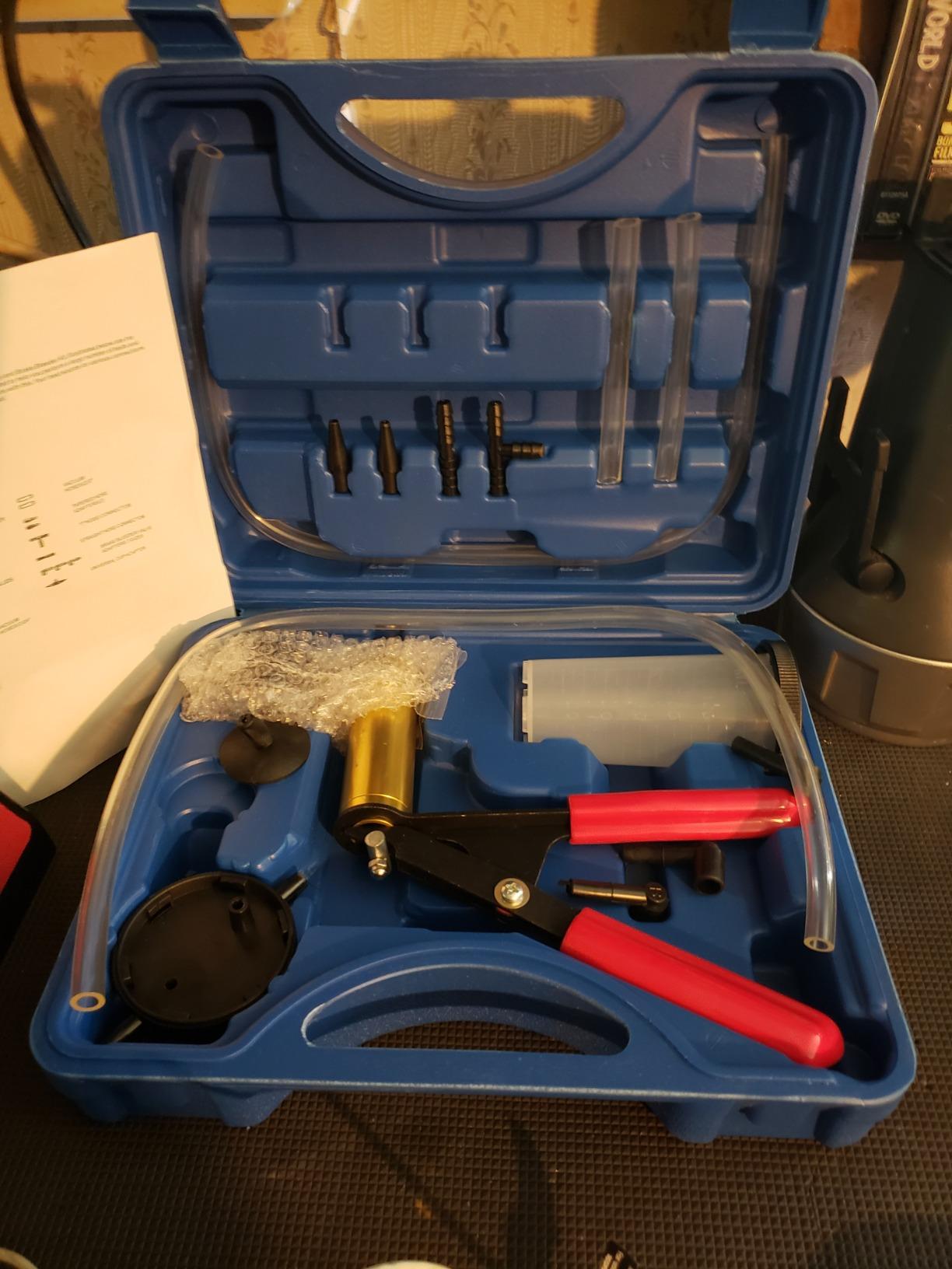 Hand Held Vacuum Pump Tester Set Vacuum Gauge and Brake Bleeder Kit for Automotive with Adapters Case customer photo 2