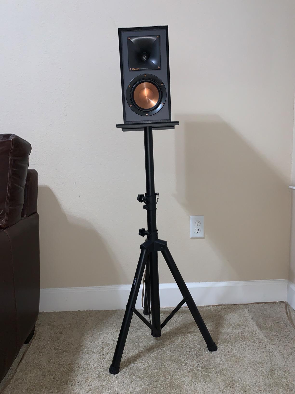 Pyle Adjustable Speaker Stand Pair – Dual Studio Monitor Tripod with Metal Base, Anti-Slip Speaker Pads, Height Adjustment from 34” to 53” – Ideal for Home, Studio, and DJ Use, 90 lbs Weight Capacity customer photo 1