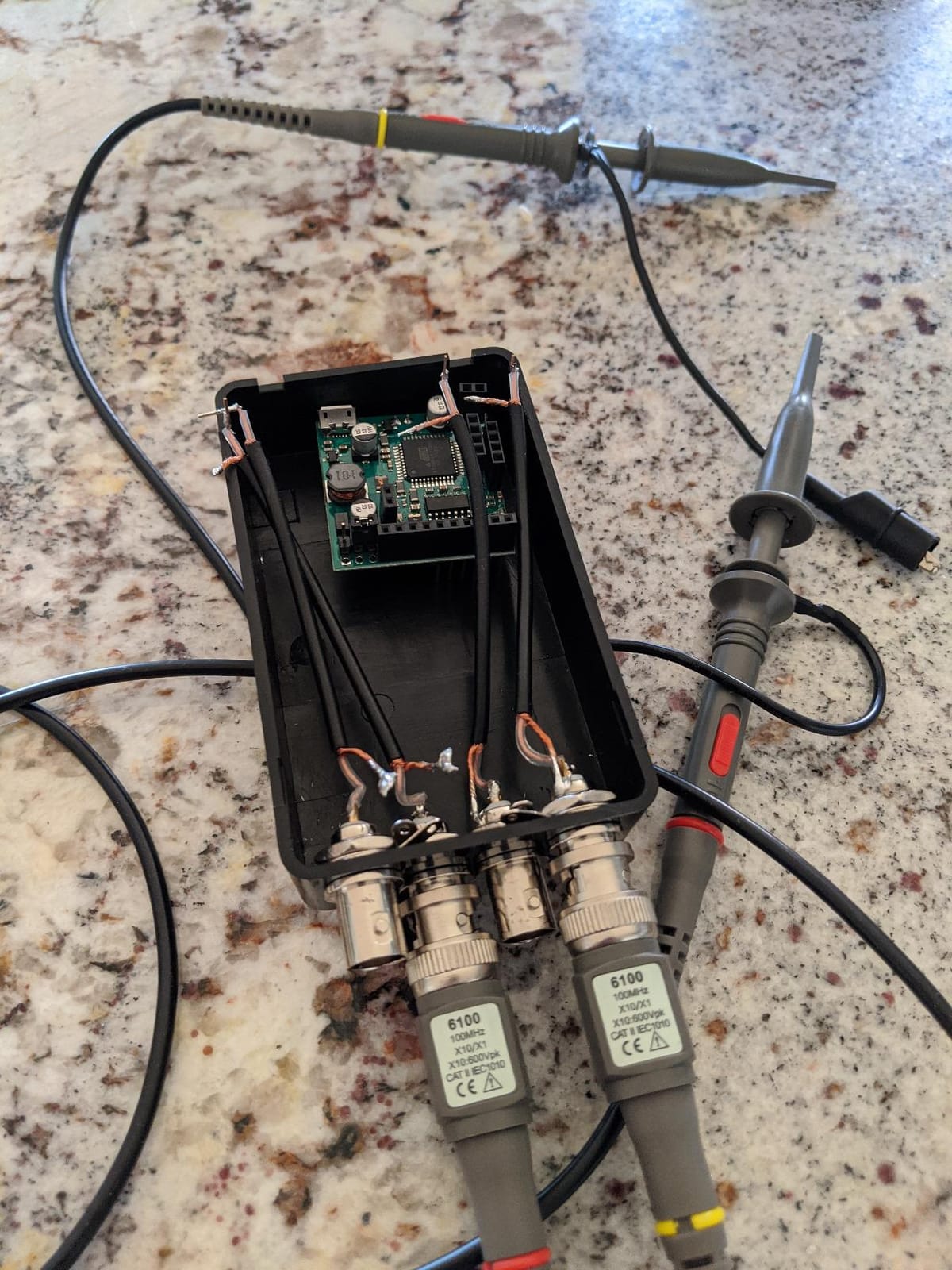 EspoTek Labrador: Easy-to-Use, Open-Source, All-in-One USB Oscilloscope, Signal Generator, Power Supply, Logic Analyzer, Multimeter for Windows, Mac, Linux, Android, Raspberry Pi customer photo 2