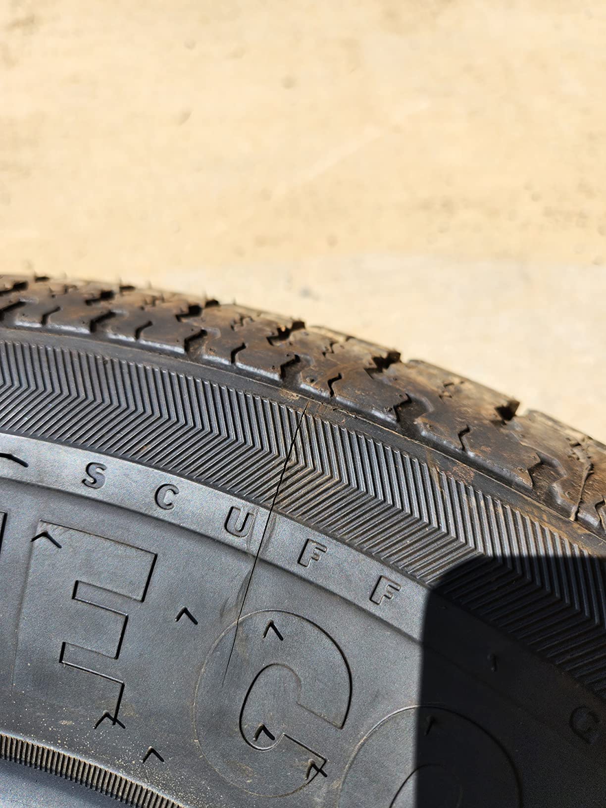 Free Country HD Trailer Tires ST205/75R15 10PR LRE 111N w/Scuff Guard, Set2 customer photo 1