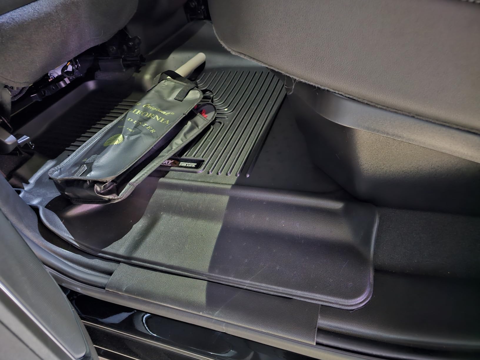Husky Liners Weatherbeater Floor Mats | Fits 2019 - 2025 Chevrolet Silverado & GMC Sierra 1500; 2020-2025 Silv./Sierra 2500/3500 Crew Cab w/Carpet & Underseat Stg | Front & 2nd Row, 3-pc Black - 94021 customer photo 1