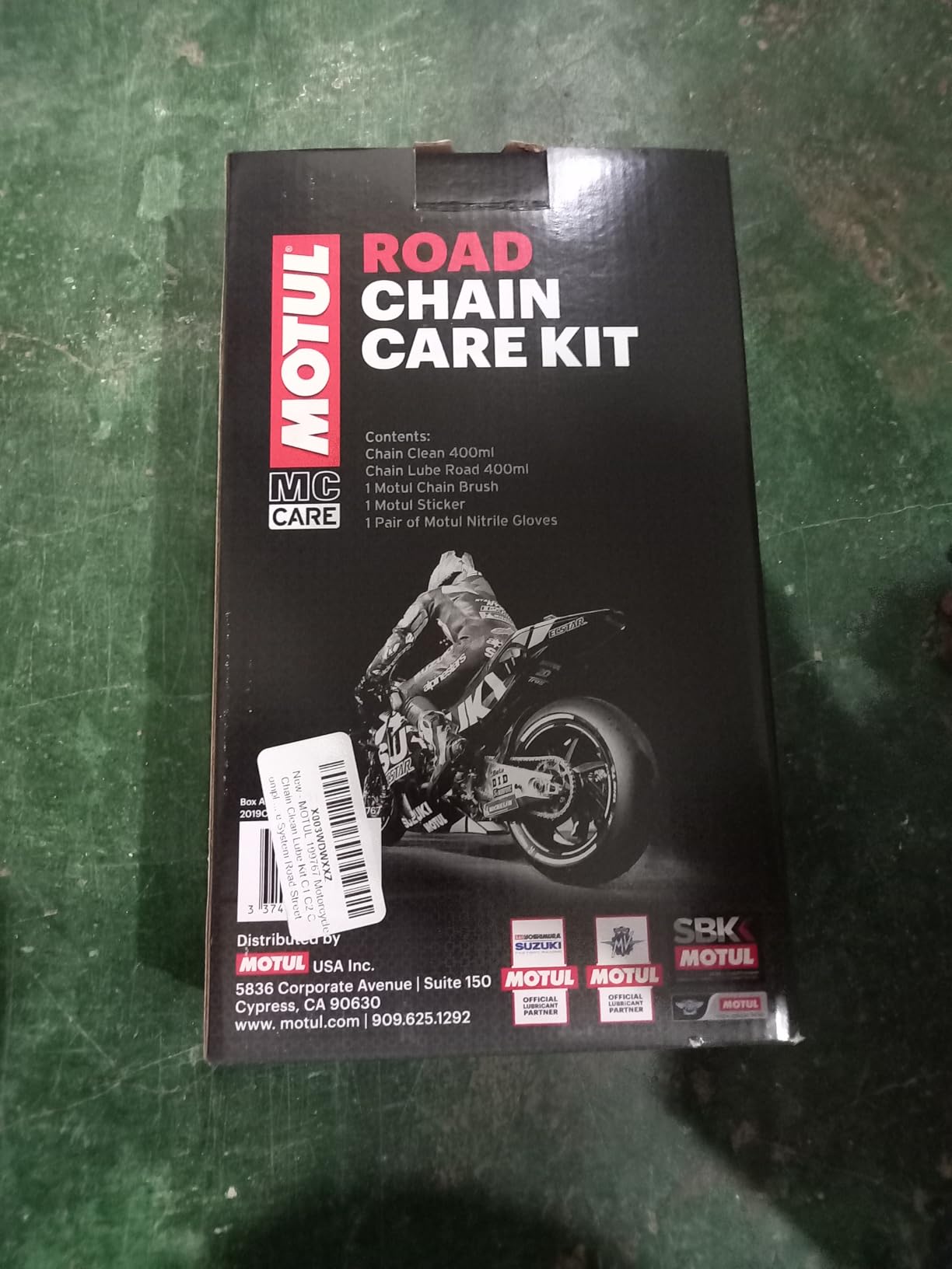Motul C1 Chain Cleaner and C2 Motorcycle Chain Lube Kit with Brush, Gloves, and Sticker, Complete Road Motorcycle Maintenance Kit for Street Bikes and Karts customer photo 1