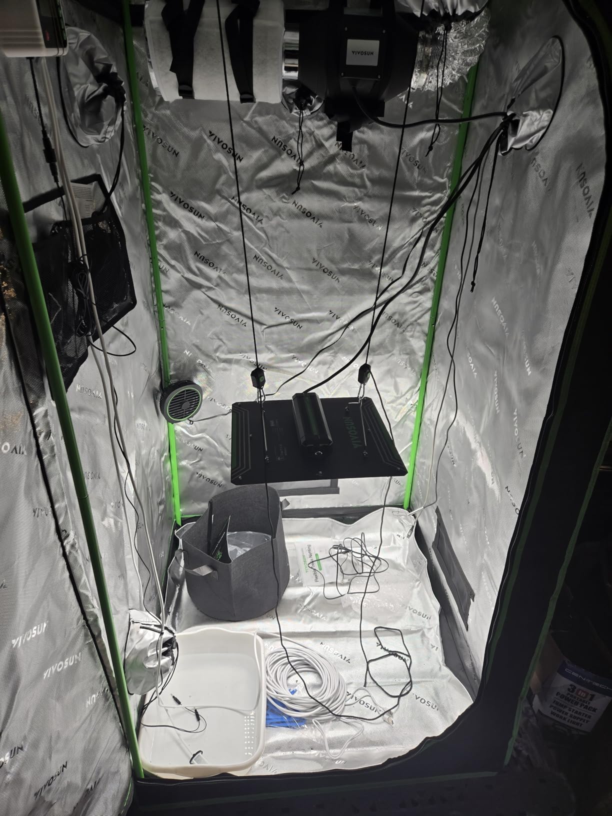 VIVOSUN Complete Grow Tent Kit for 2x2 ft Indoor Growing, 24