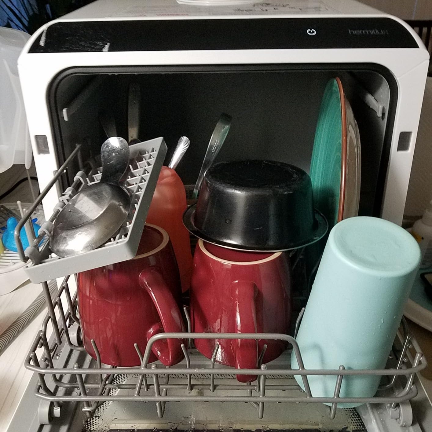 Hermitlux Countertop Portable Dishwasher, Built-in 5-Liter Water Tank customer photo 2