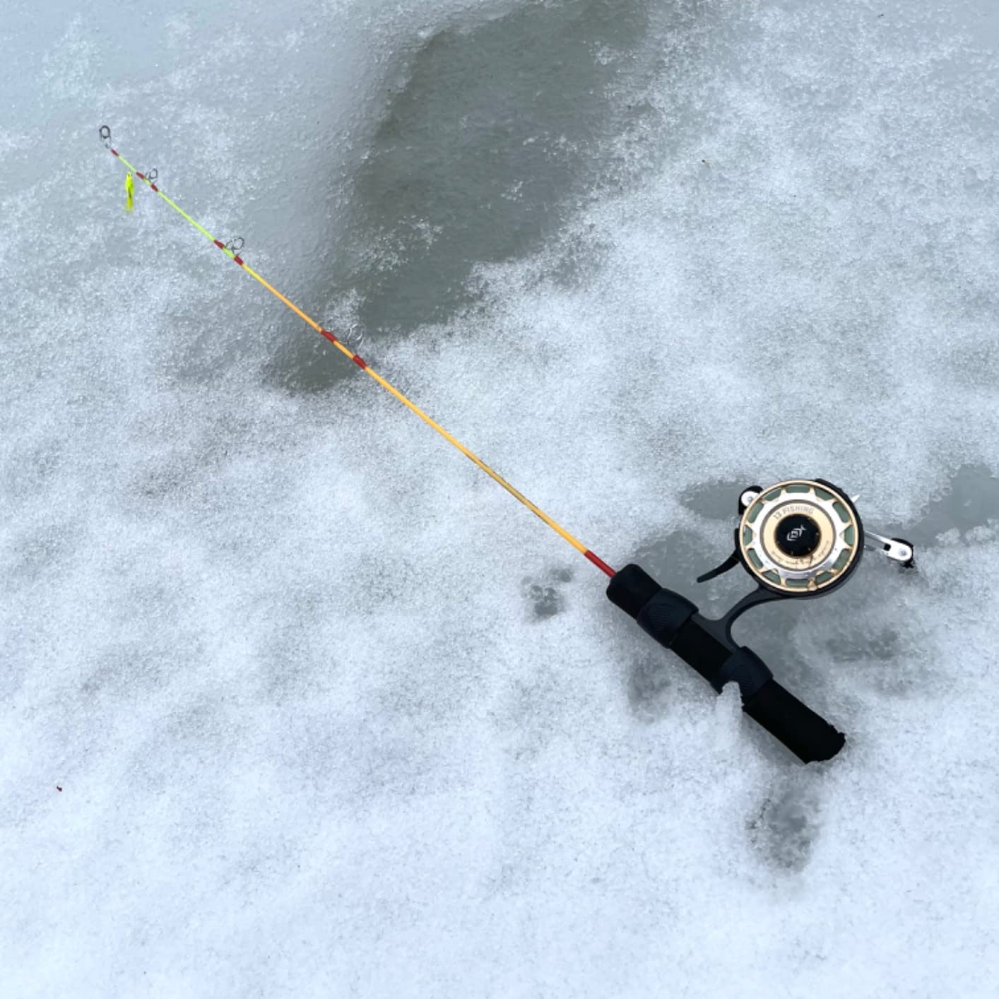 13 Fishing - Freefall Carbon - Inline Ice Fishing Reels - 2.5:1 Gear Ratio customer photo 1