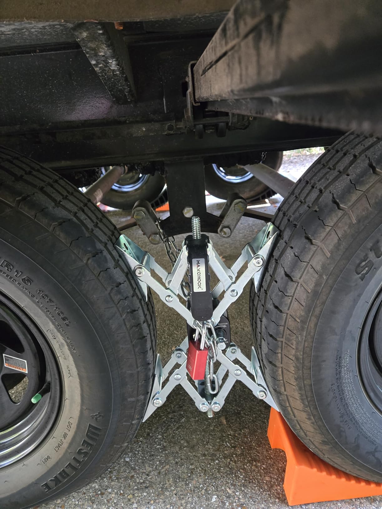 X-Shaped RV Stabilizer Wheel Chock (Allow Drill Adjust) Dual Axel RV Travel Trailer Camper Tire While Camping -2 Pack customer photo 2