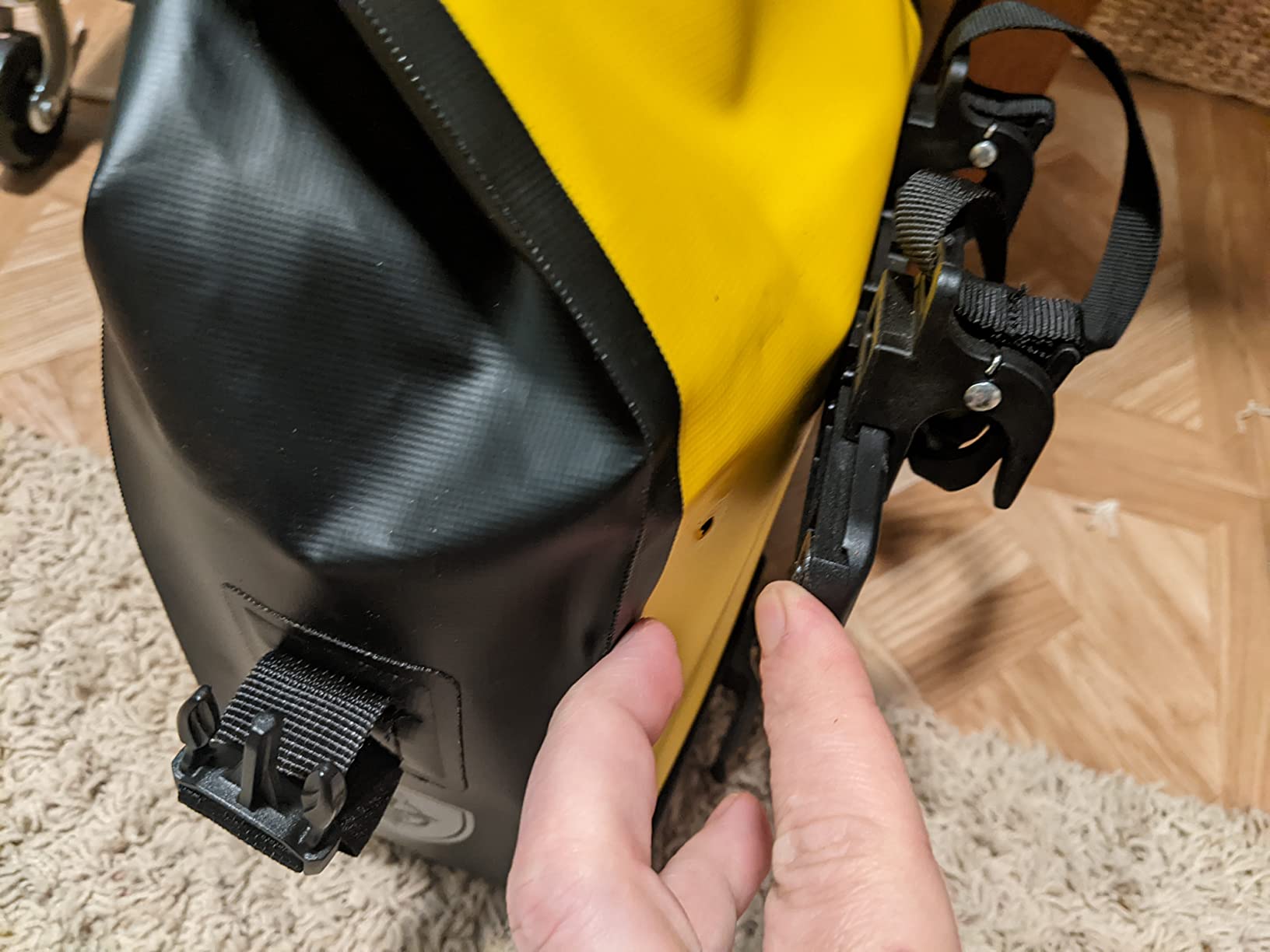 Rhinowalk Bike Pannier Bag 7L Waterproof Bicycle Rear Rack Bag With Shoulder Strap for Touring Cycling customer photo 2