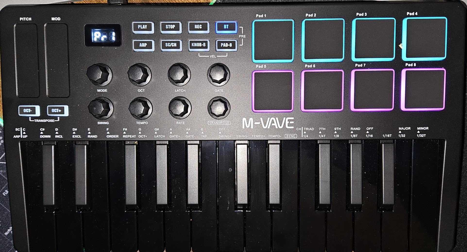 M-VAVE 25 Key USB MIDI Keyboard Controller With 8 Backlit Drum Pads, Bluetooth Semi Weighted Professional dynamic keybed 8 Knobs and Music Production,Software Included (Black) customer photo 1