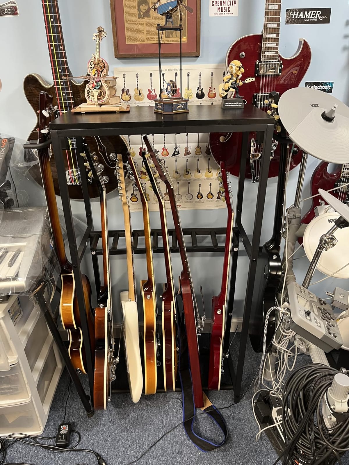 MAHANCRIS Guitar Stand, Guitar Rack for Acoustic Holder, Electric Guitar, Bass, Multiple Guitar Rack Holder for Guitars, Guitar Amp Accessories, for Home Music Studio, Black GSHB6501 customer photo 1