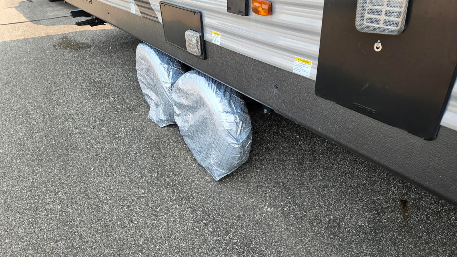 Tire Covers Set of 2, Waterproof Anti-UV Sun Snow Rain Tire Covers for Trailers, RV, Camper, SUV, Truck, Fit 27-29 inches Tire Diameter customer photo 1