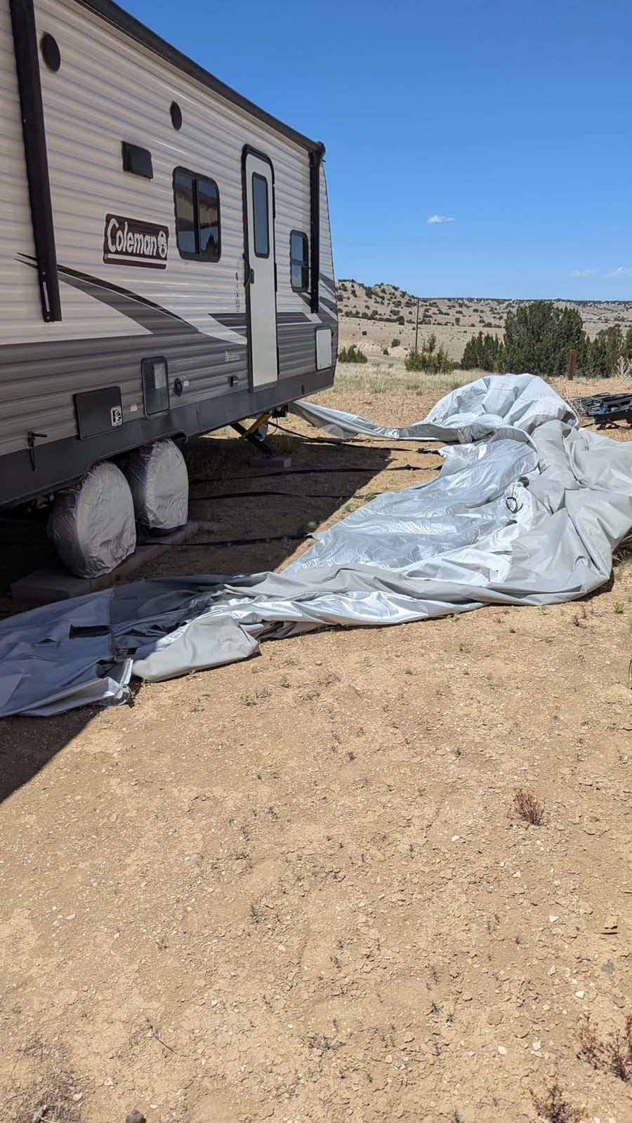FRUNO Oxford Fabric 5th Wheel RV Cover Fits 37'-41' Waterproof Rip-Resistant Anti-UV Fifth Wheel Toy Hauler Camper Cover for Winter Snow with 4 Tire Covers and Gutter Covers customer photo 1