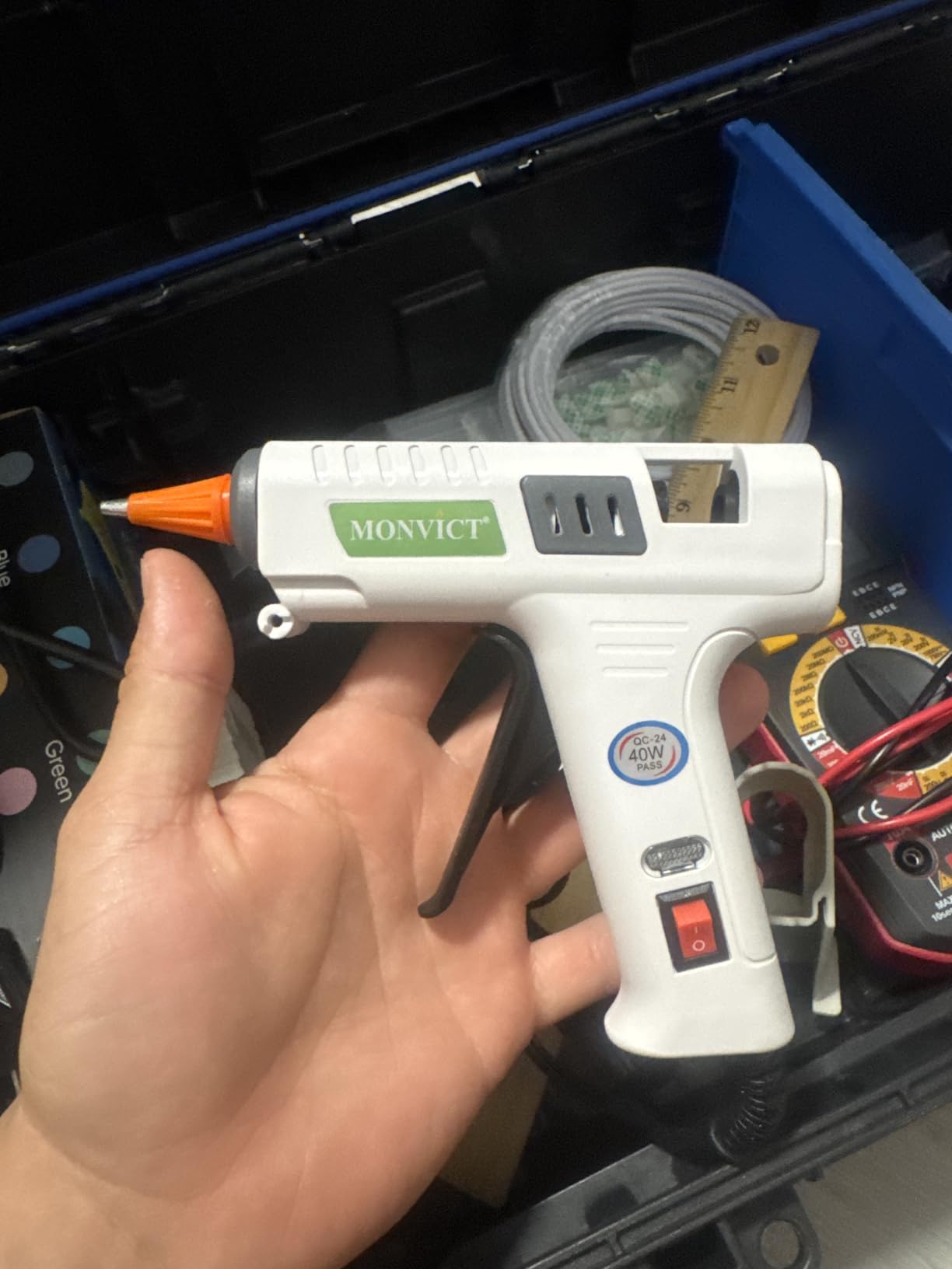 MONVICT Cordless Hot Melt Glue Gun, Smart Power-Off with 2.2 Ah Battery customer photo 1