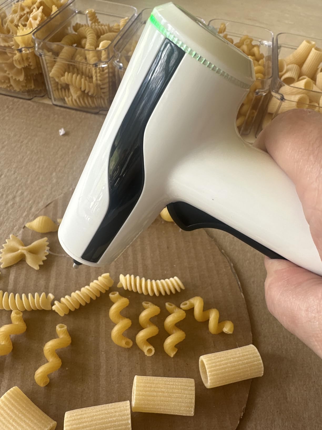 MONVICT Cordless Hot Melt Glue Gun, Smart Power-Off with 2.2 Ah Battery customer photo 2