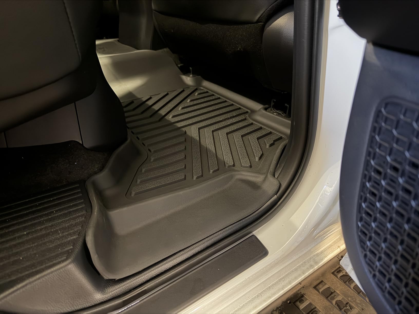 LASFIT Floor Mats for Toyota Tacoma 2024 2025 2026 Double Cab Auto Tran Gas customer photo 1