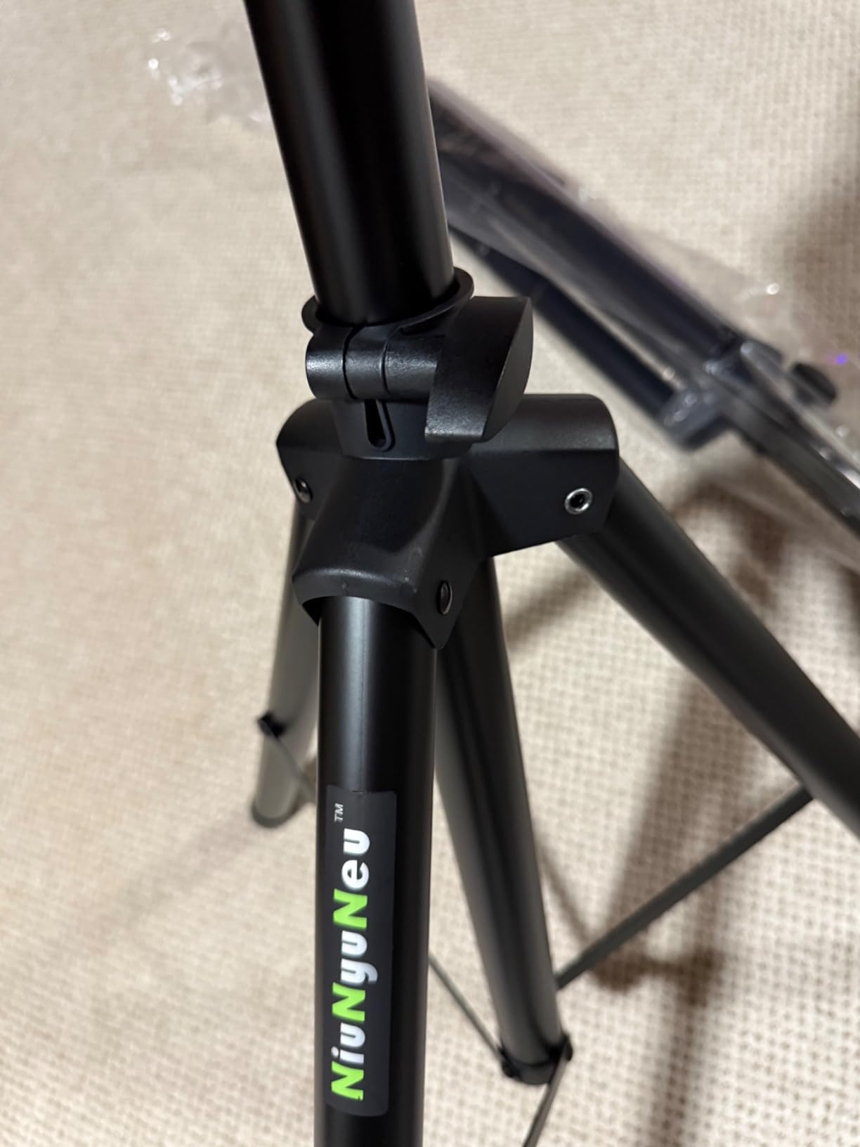Pair of Speaker Tripod Stands 43.7