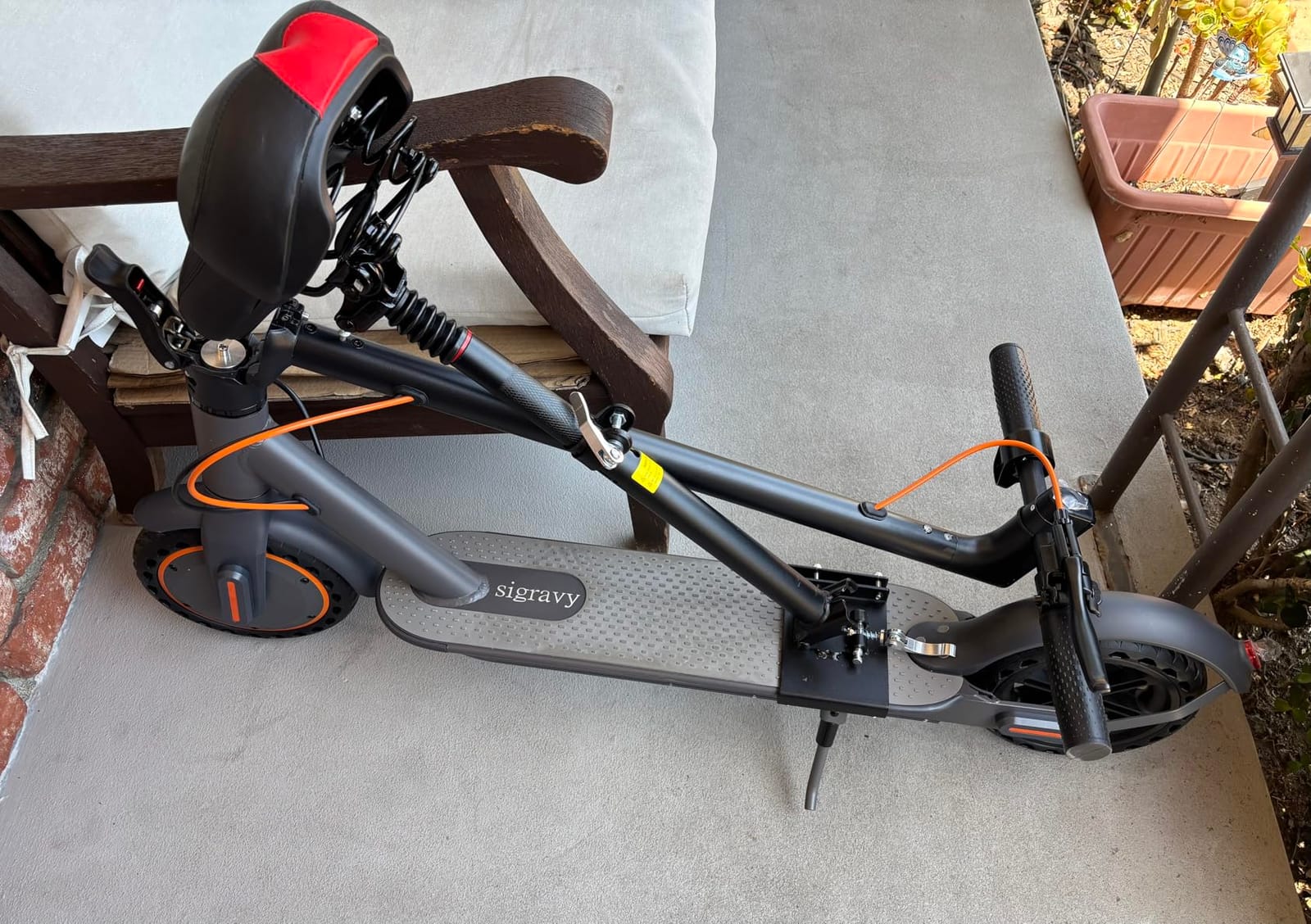 Sigravy Electric Scooter with Seat, 350W Folding Scooter for Adults & Teens customer photo 1
